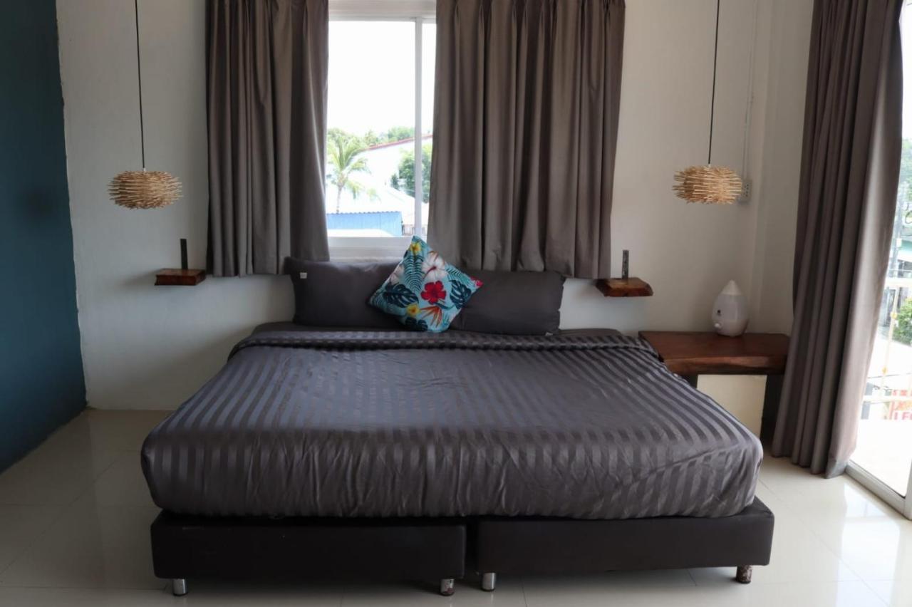 Arena Seaview Hotel Baan Tai Ngoại thất bức ảnh