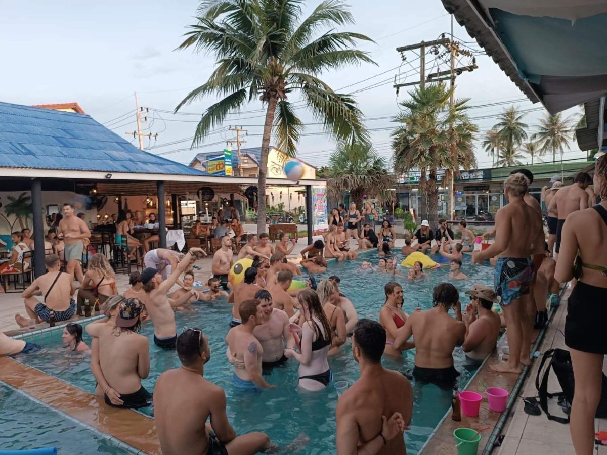 Arena Seaview Hotel Baan Tai Ngoại thất bức ảnh